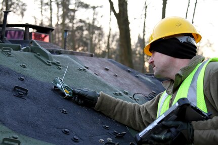 U.S. Army Reserve Soldiers conduct push pull operations for DEFENDER-Europe 20