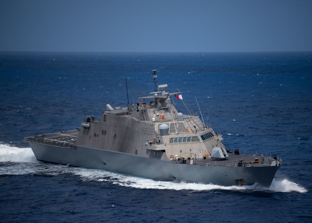 USS Little Rock (LCS 9) underway in the Caribbean Sea.