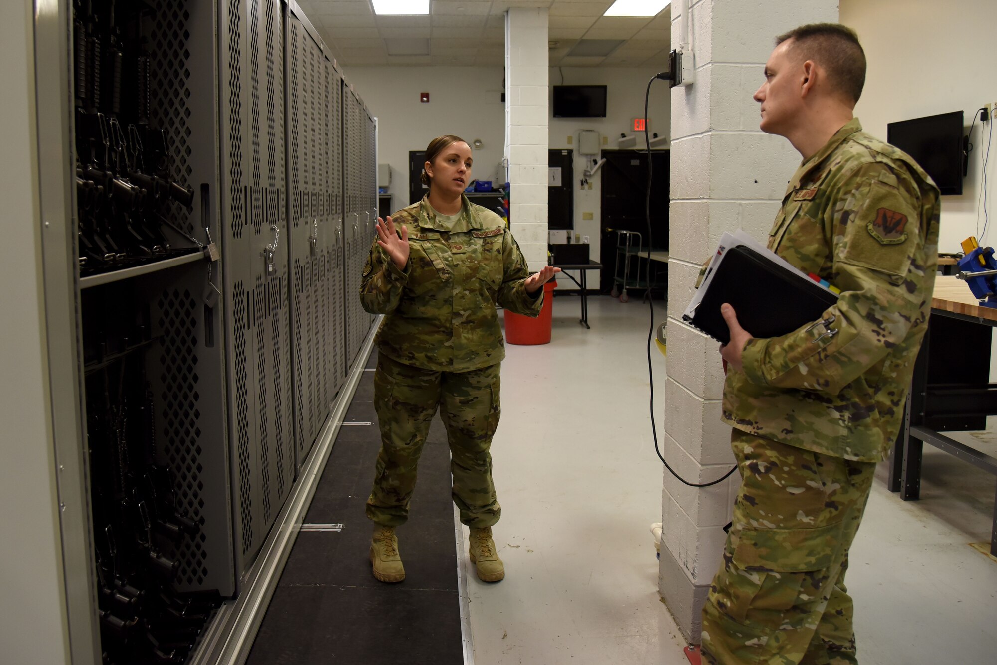 Photo of Airman briefing