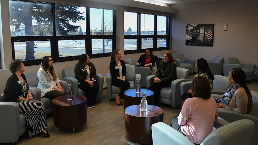 Photo of Leah Esper talk with Team Minot spouses