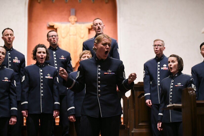 Tech. Sgt. Nadia Sosnoski, U.S. Air Force Band Singing Sergeants soprano, sings a solo during “Hallelujah” in La Jolla, Ca., Feb. 15, 2020. The tour through California was Sosnoski’s first tour with the ensemble since joining in 2019. (U.S. Air Force photo by Airman 1st Class Spencer Slocum)