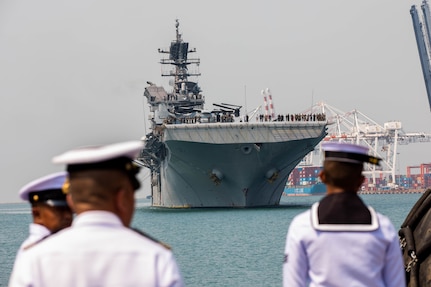 USS America, Green Bay Arrive in Thailand for Cobra Gold