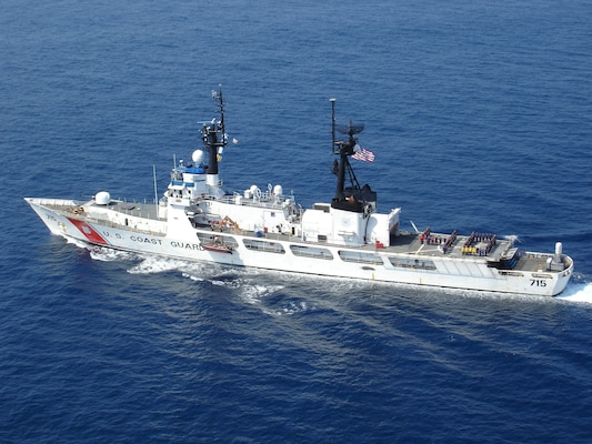 CGC Hamilton underway at sea in 2007