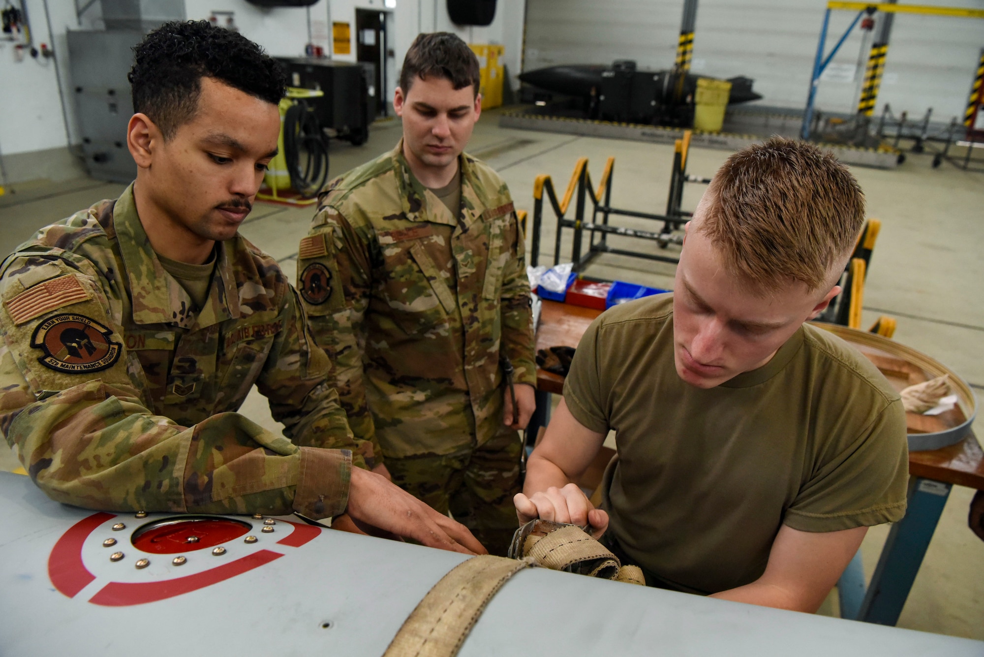 Spangdahlem augmentees learn F-16 fuel-tank build up