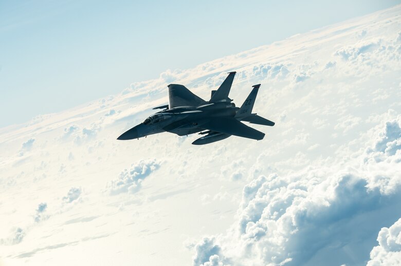 An F-15 Eagle after being refueled