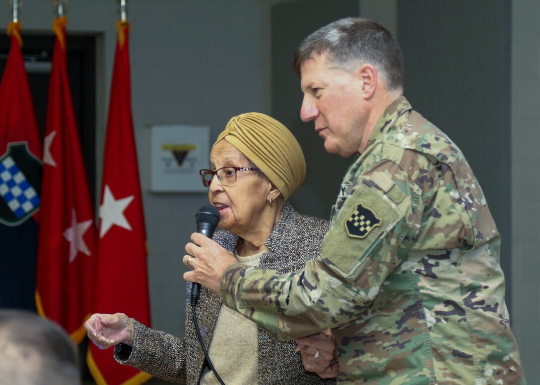 Army Reserve Soldiers honor black history pioneer