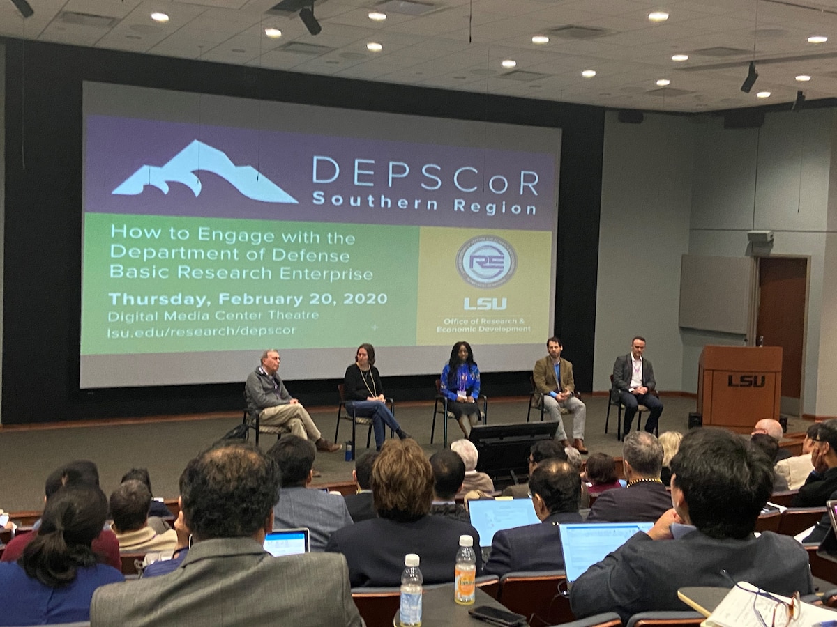Attendees at the Southern Regional meeting for DEPSCoR interact with current DOD grantees through an in-depth panel discussion addressing lessons learned through working with basic research agencies. (U.S. Air Force photo/Brianna Hodges)