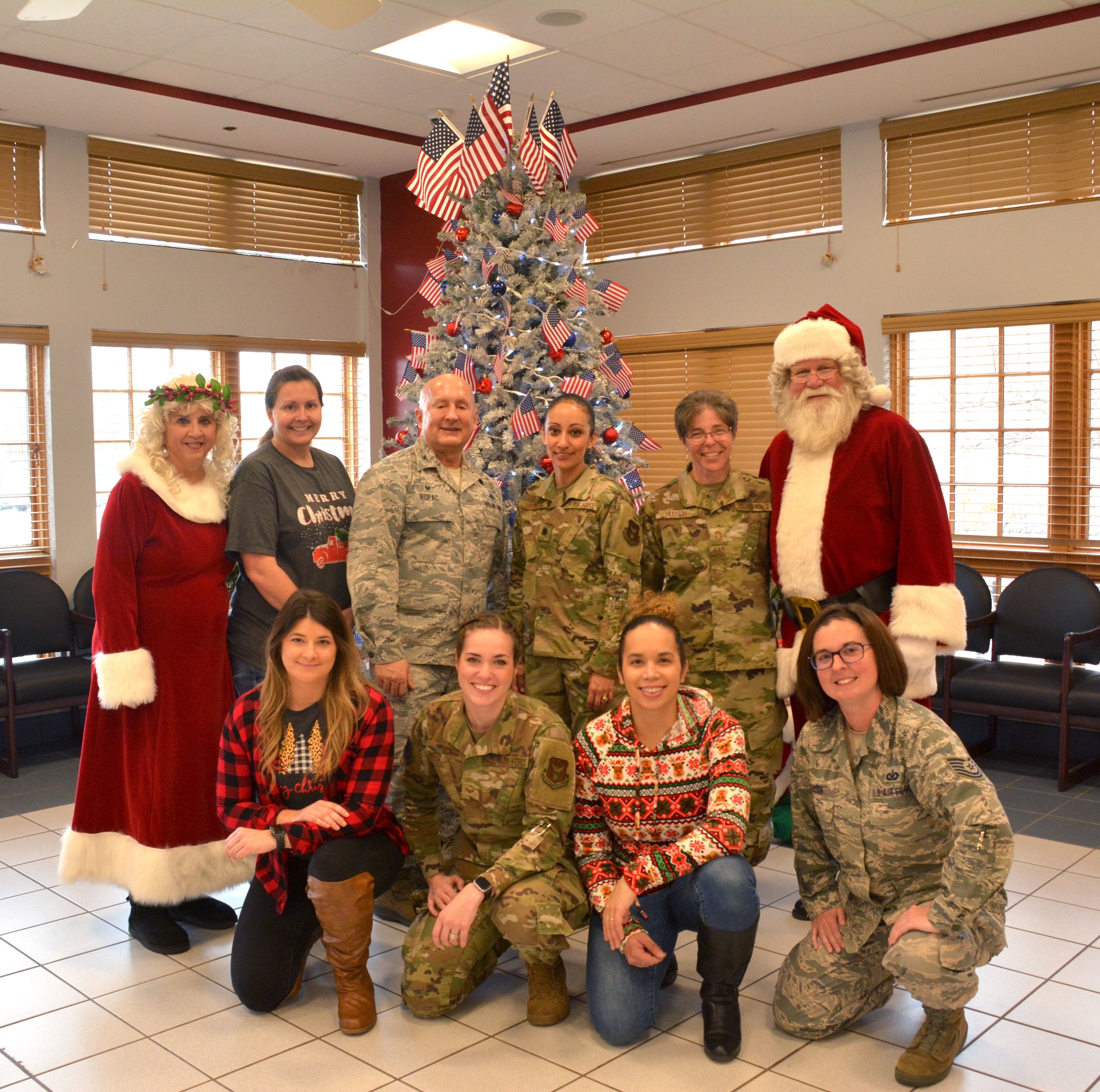 Members of the 507th Air Refueling Wing visited with veterans at the Norman Veteran's Center in Norman, Oklahoma, Dec. 20, 2019. (U.S. Air Force photo by Tech. Sgt. Samantha Mathison)