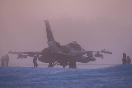 Aggressors Fly South for Mobile Training