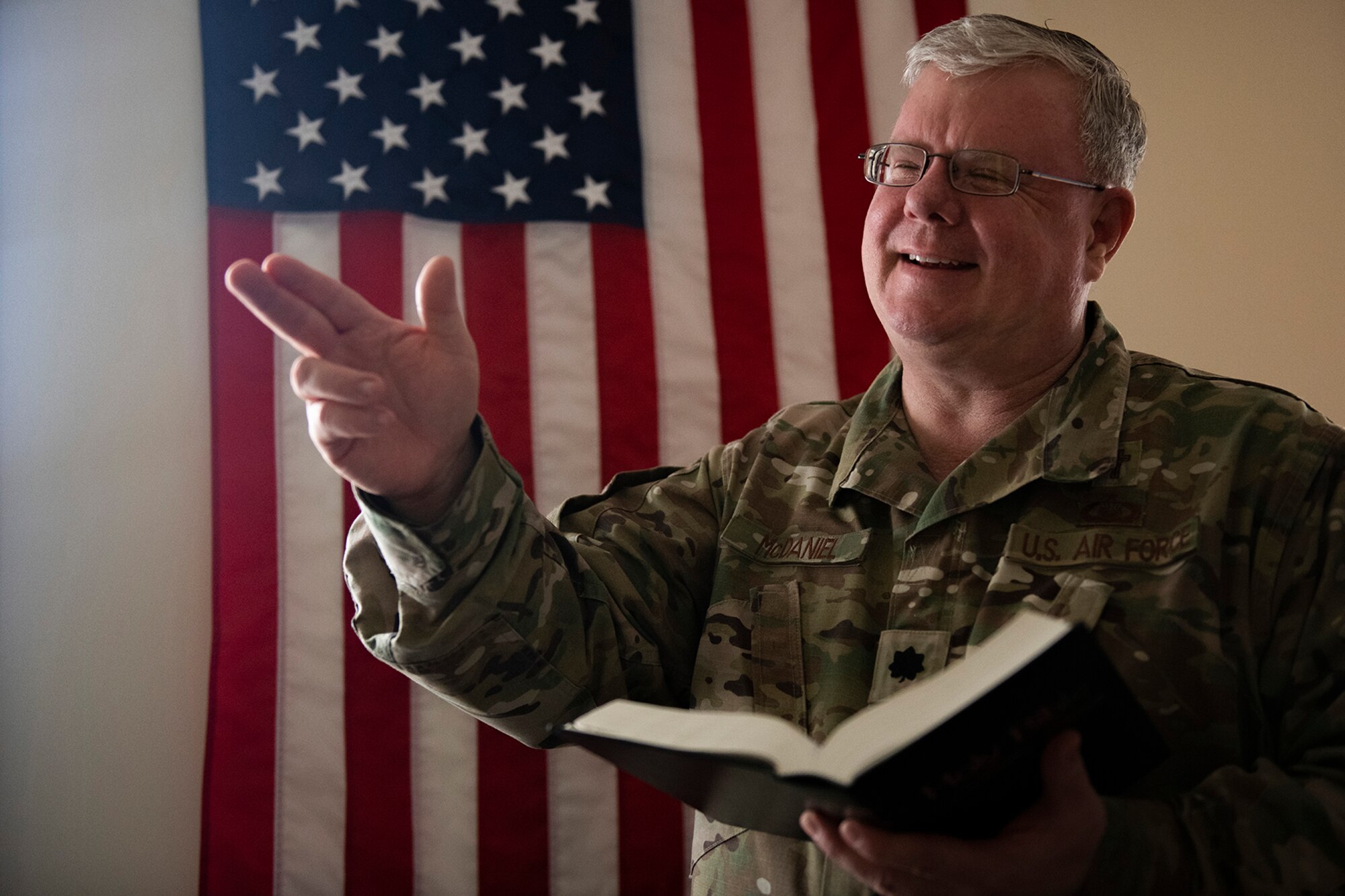 Lt. Col. Mark McDaniel, 10th Air Force chaplain liaison, visits 919th Special Operations Wing members, Jan. 11, 2020, Duke Field Chapel, Duke Field, Fla.