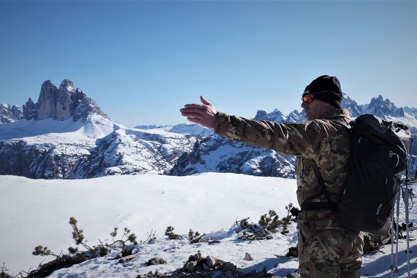 2500th DLD Soldiers summit Monte Specie during training with Italy´s 6th Alpine Regiment