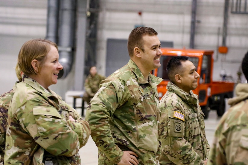 Army Reserve unit works behind the scenes to help make USO tour show a success