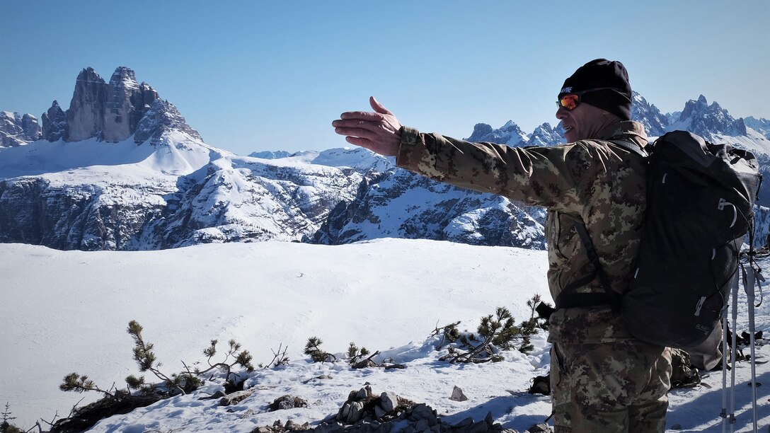 U.S. Soldiers summit Monte Specie with Italy´s 6th Alpine Regiment