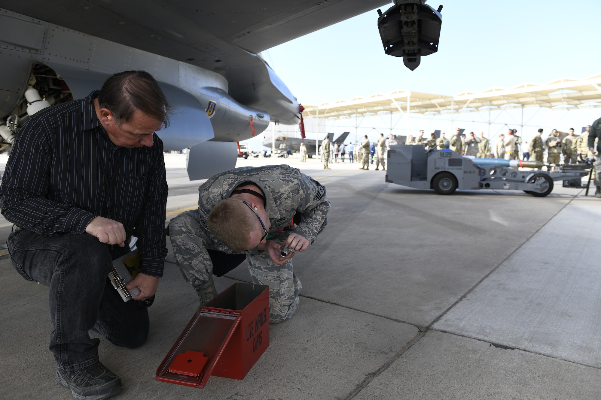 4th Quarter Load Crew Competition