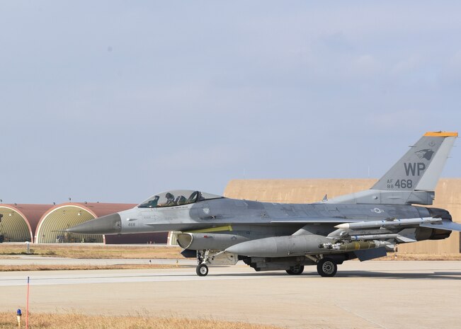 A U.S. Air Force F-16 Fighting Falcon aircraft assigned to the 80th Fighter Squadron “Juvats” taxis on the flight line during routine training at Kunsan Air Base, Republic of Korea, Jan. 15, 2020. The 80th FS was activated during World War II in 1942, as the 80th Pursuit Squadron. (U.S. Air Force photo by Staff Sgt. Anthony Hetlage)