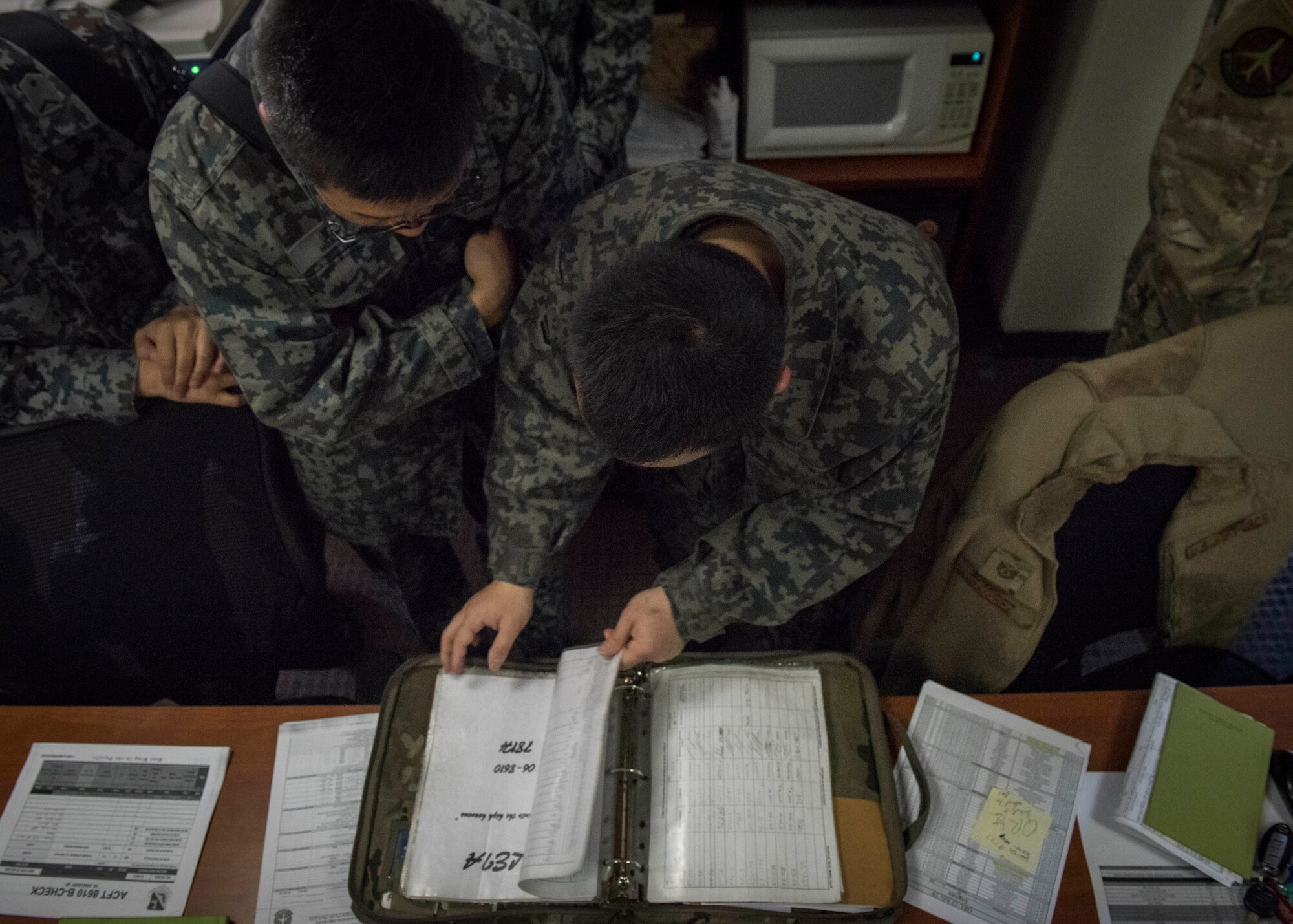 Koku Jieitai Airmen tour 374th MXG