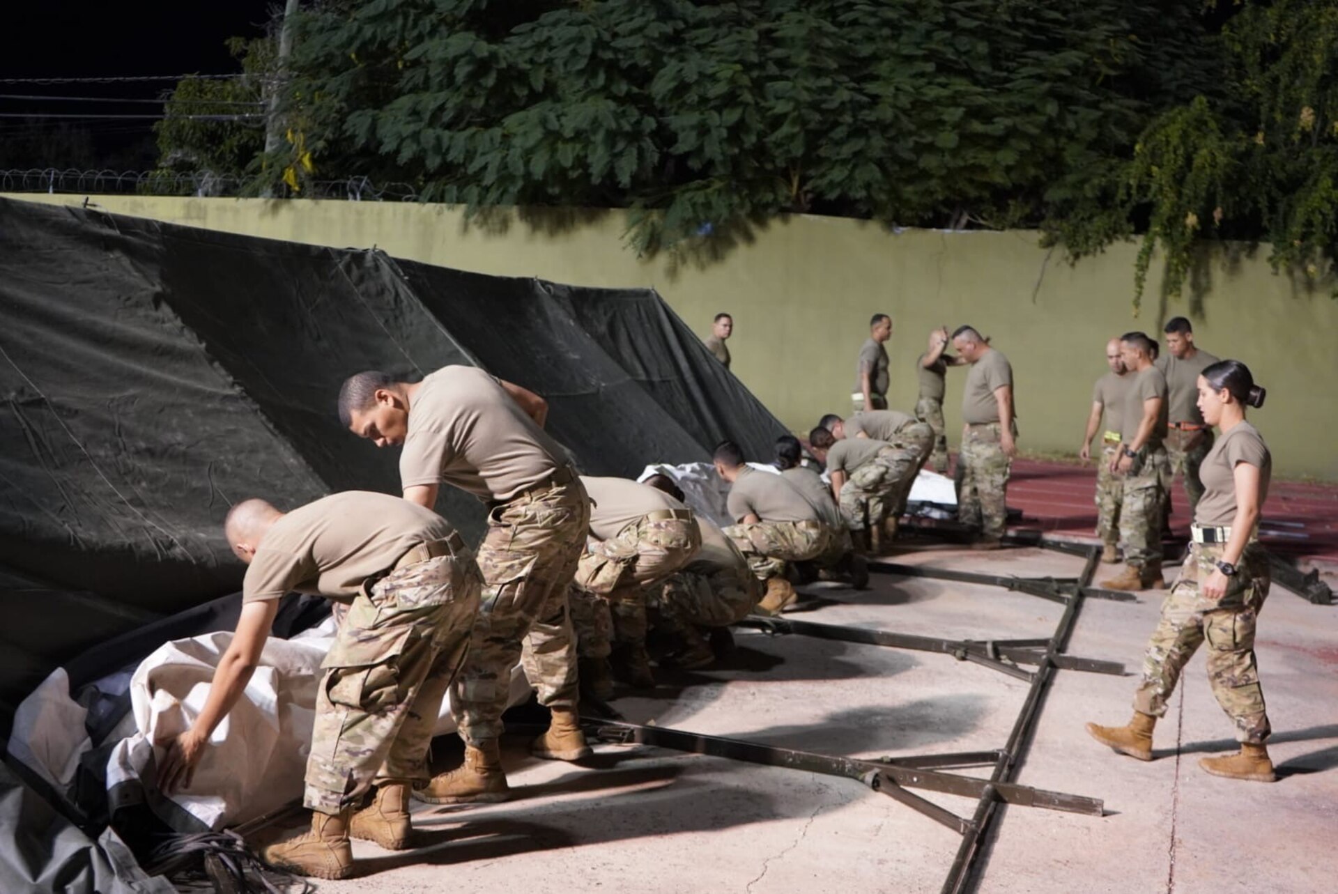 430th Quartermaster Company installs showers and laundry units during emergency in Puerto Rico