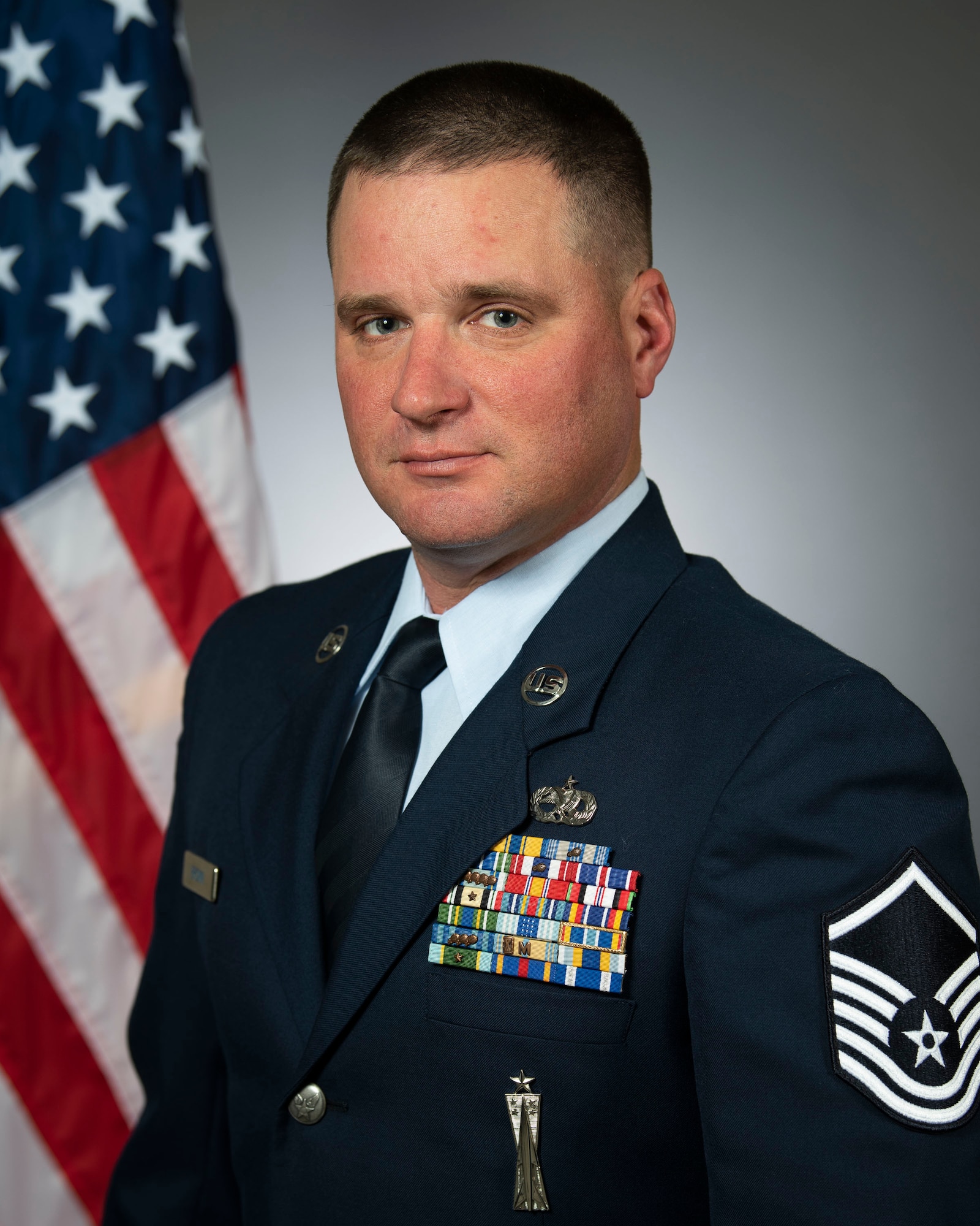 Official photo of Master Sgt. Robert Brown