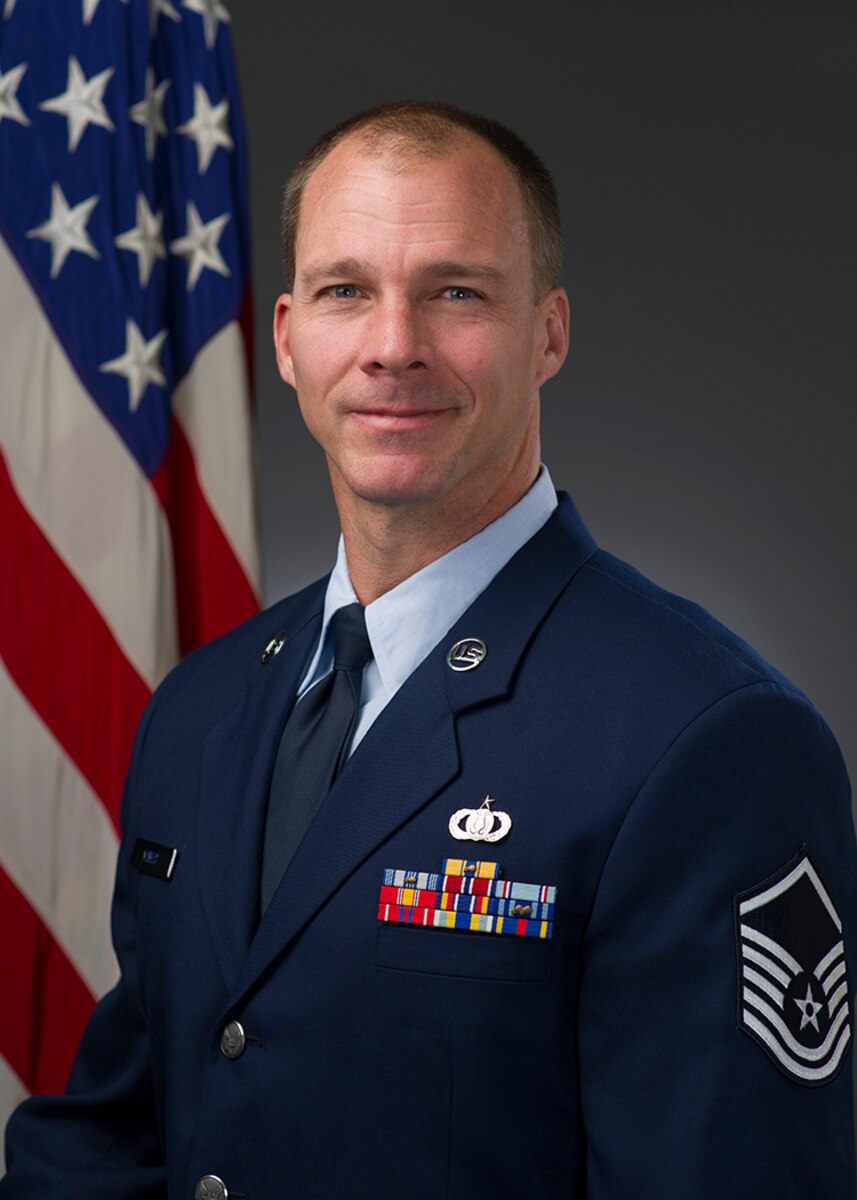Official Photo of TSgt Robbie Mayes