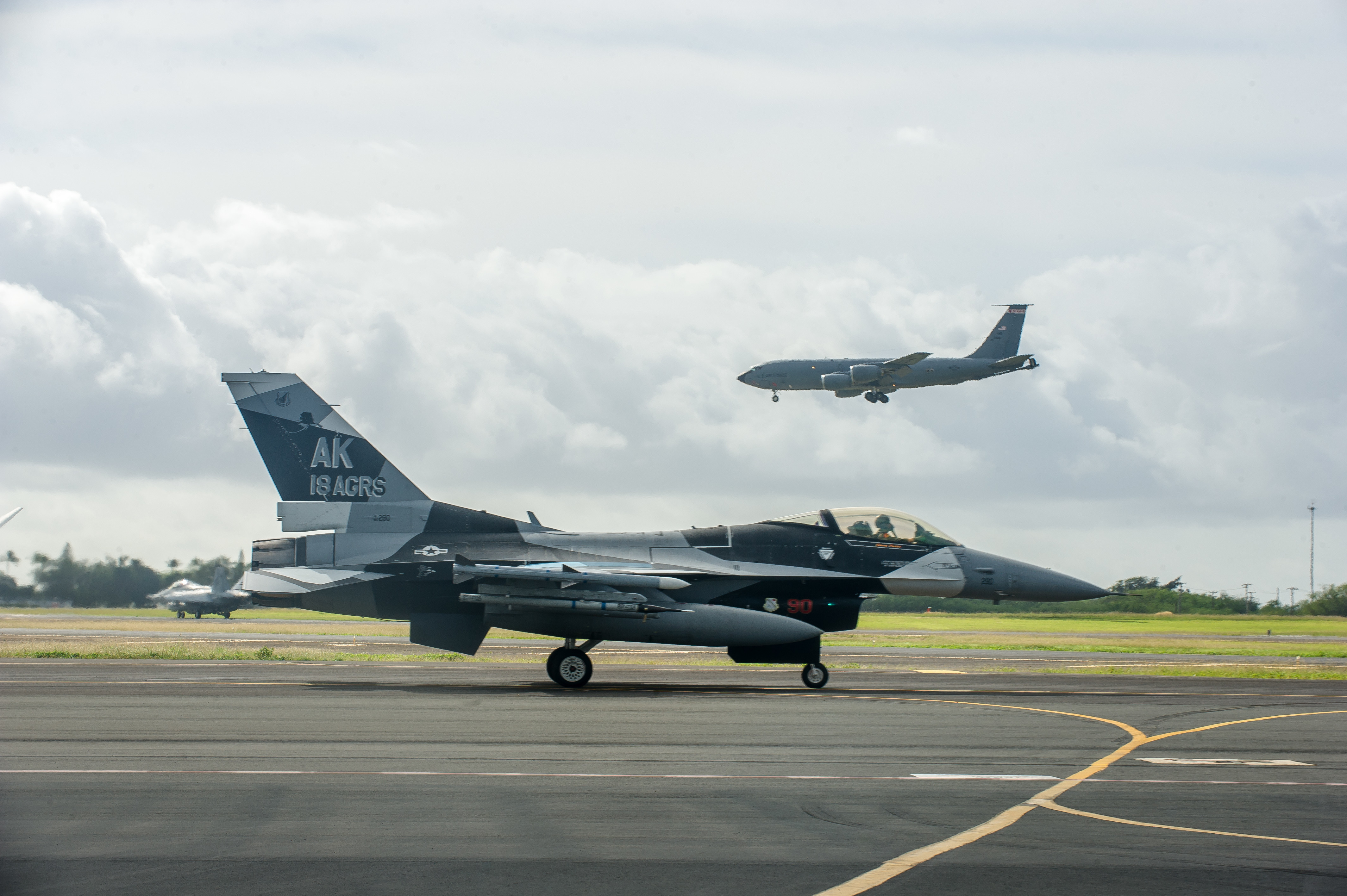 Total-force aviators take flight during Sentry Aloha 20-1 > Air 