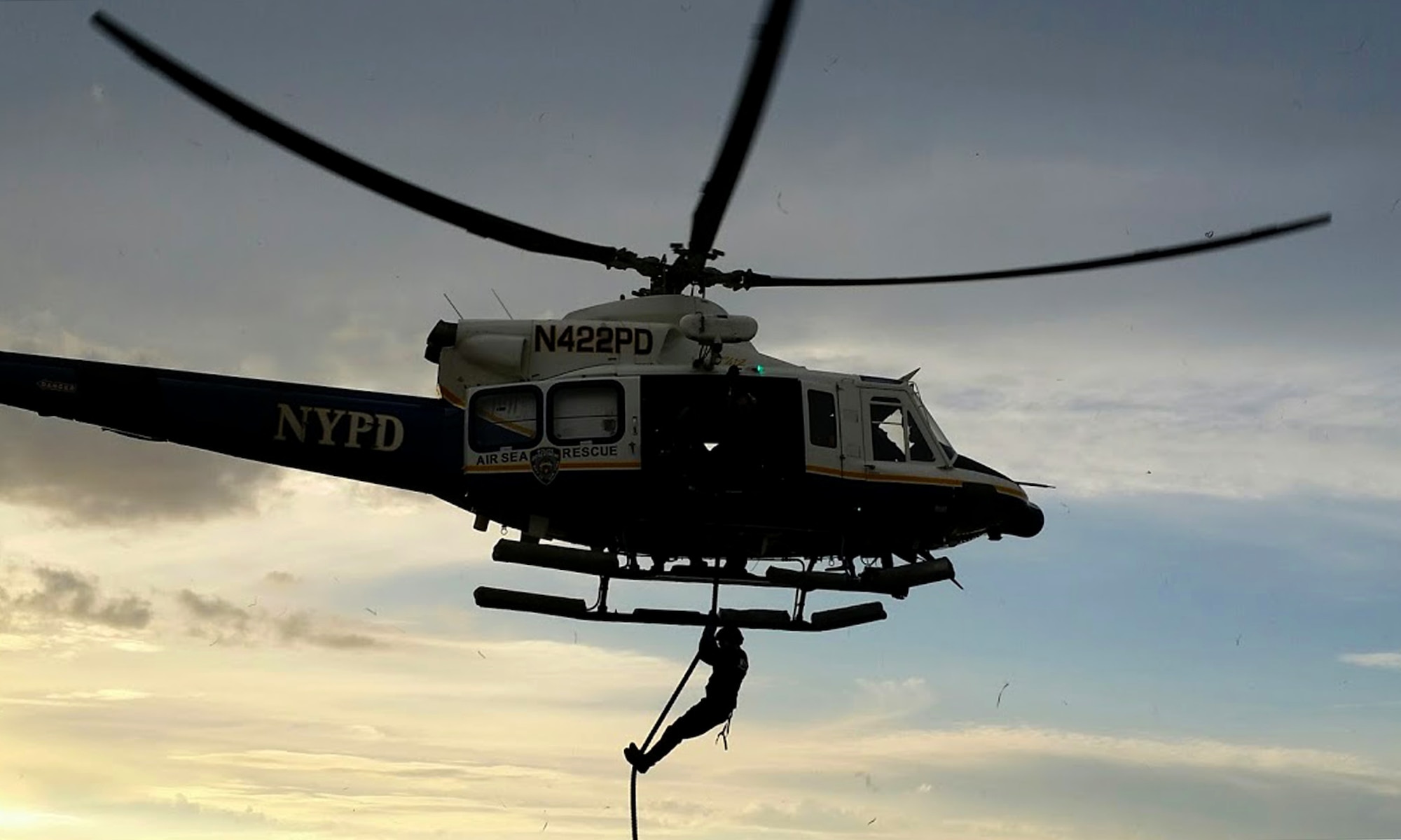 U.S. Air Force Tech. Sgt. Bill Reed, 82nd Expeditionary Rescue Squadron Det. 1 Tactical Air Control Party joint terminal attack controller, rappels from a New York City Police Department helicopter, Feb. 8, 2017. When he is not deployed, Reed is a detective in the NYPD’s Emergency Services Unit. (Courtesy photo)