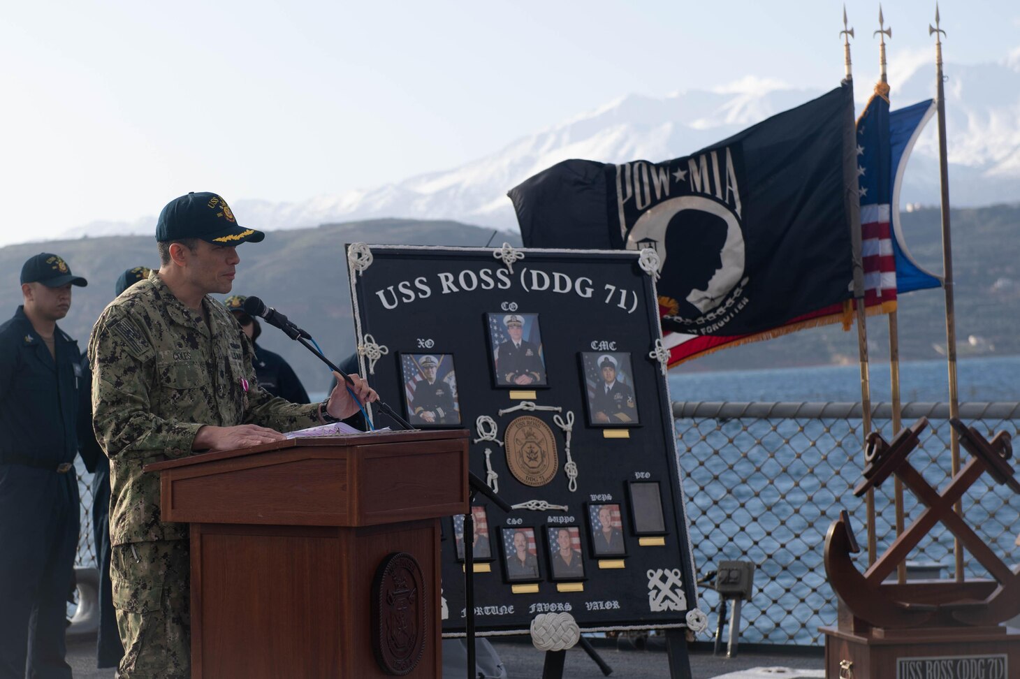 USS Ross (DDG 71); Change of Command;
