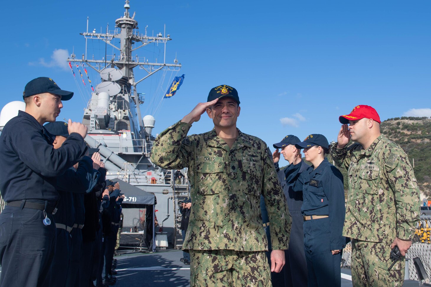 USS Ross (DDG 71); Change of Command;