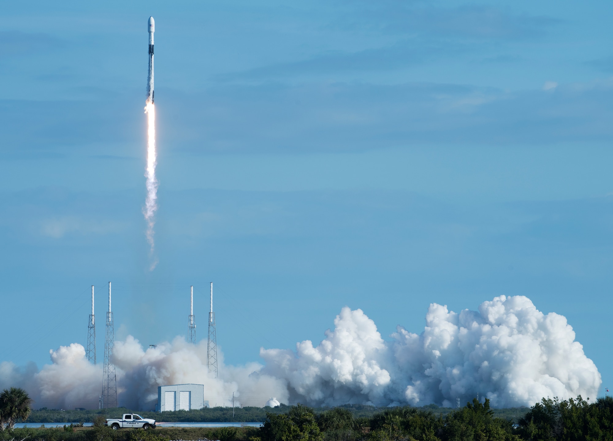 The Falcon 9 Starlink rocket successfully takes off