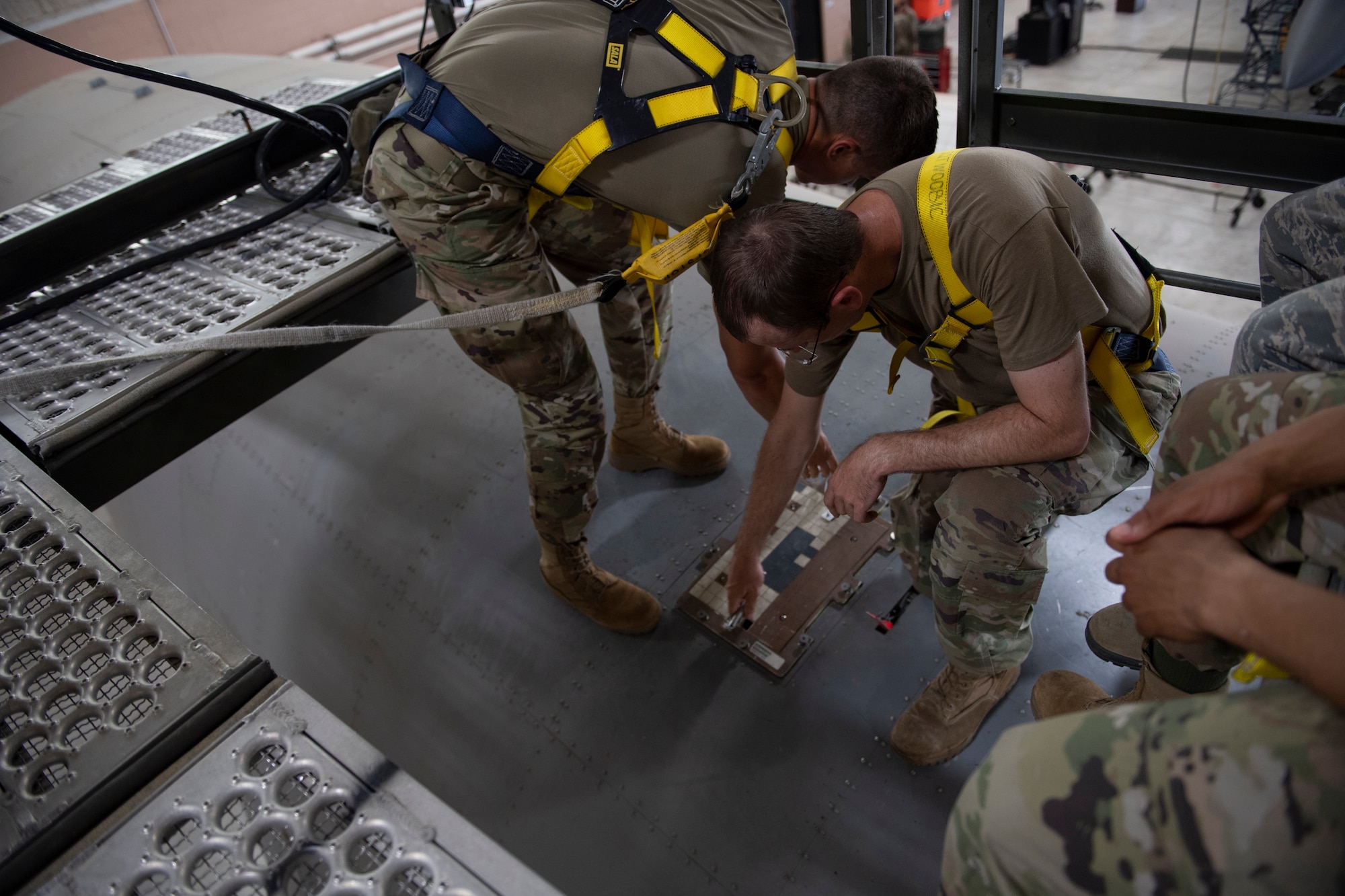 Airmen learn to install and remove B-2 Lancer Electronic Counter Measures