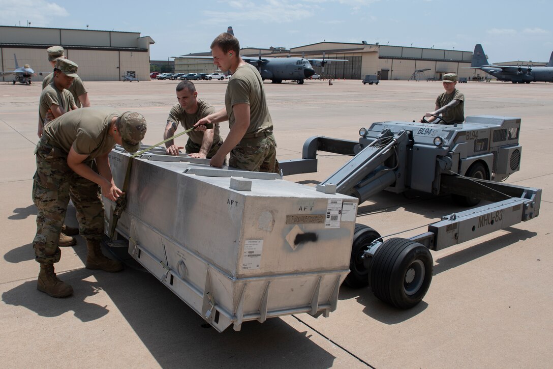 MHU-83 bomb lift operations training