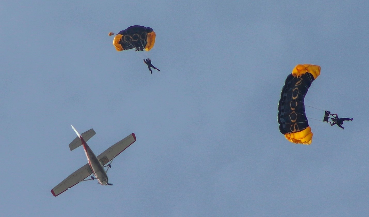 Para Commandos Jump Over Raymond James Stadium