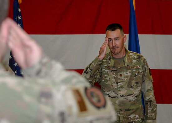 354th LRS welcomes new commander