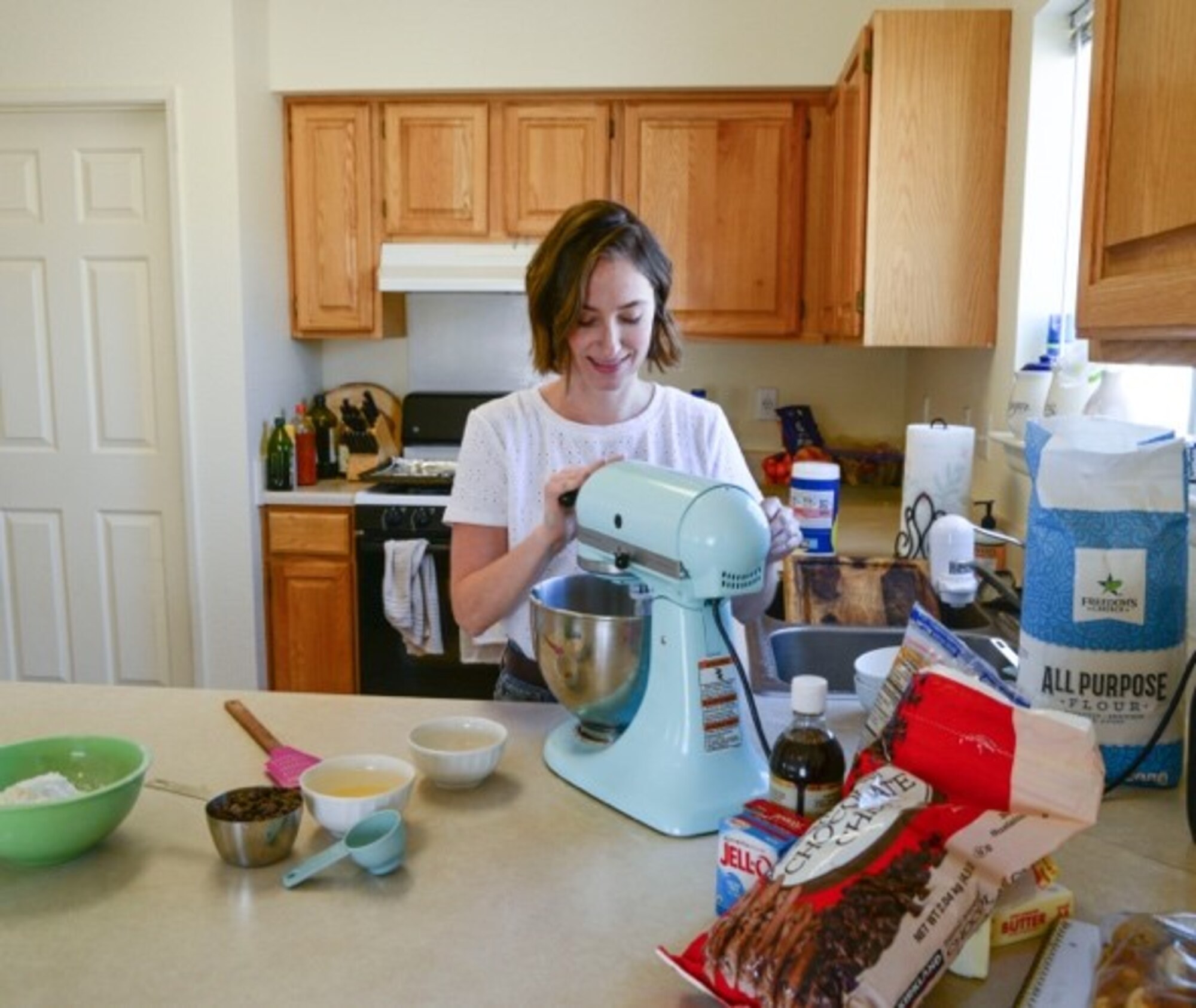 woman bakes cookies