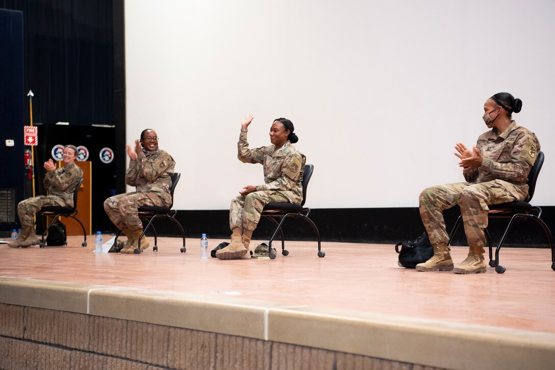 Military Women Leading the Way: Senior leaders mentor through open forum