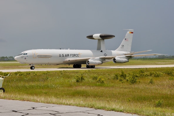 E-3 landing