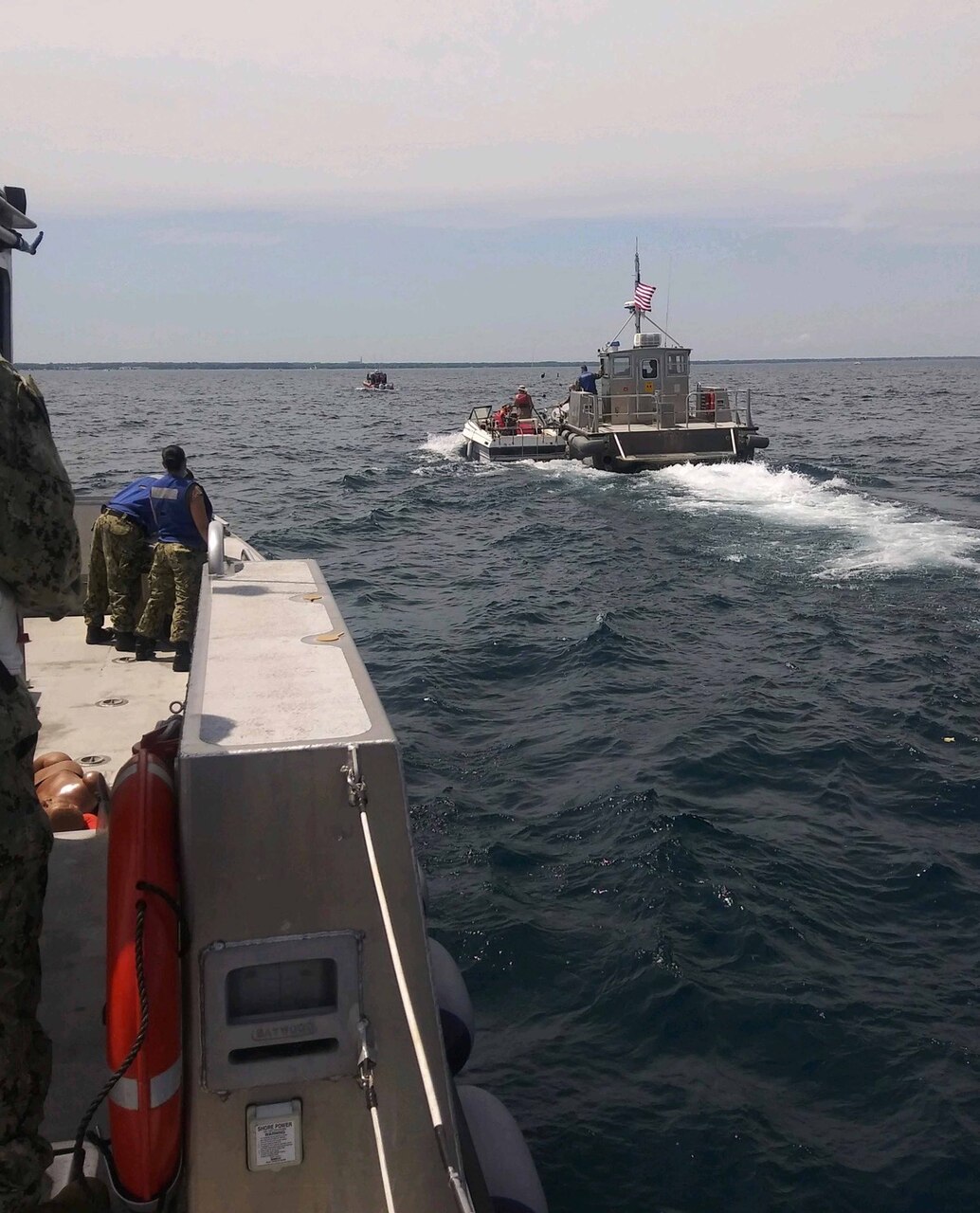 Reserve Sailors assigned to Navy Operational Support Center (NOSC) Great Lakes and Assault Craft Unit ONE (ACU-1) responded to a vessel in distress, July 11.
