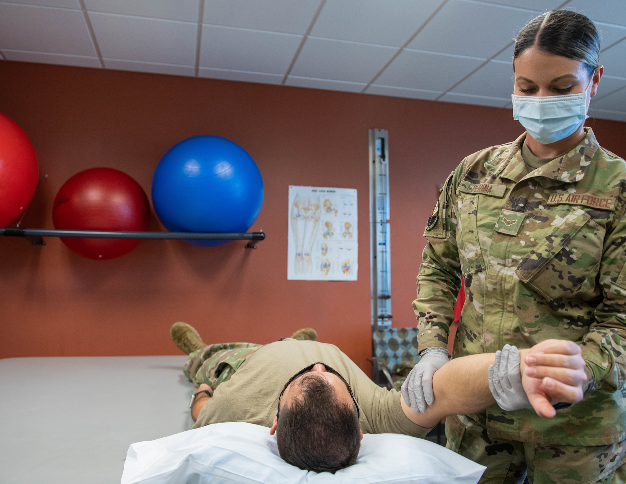 Luke Airman becomes AF’s first physical therapist assistant to bypass tech school