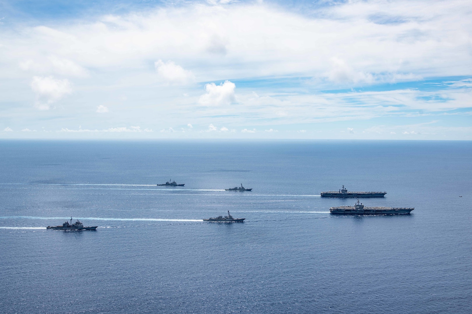 Teamwork in the South China Sea: Nimitz, Ronald Reagan CSGs continue exercises