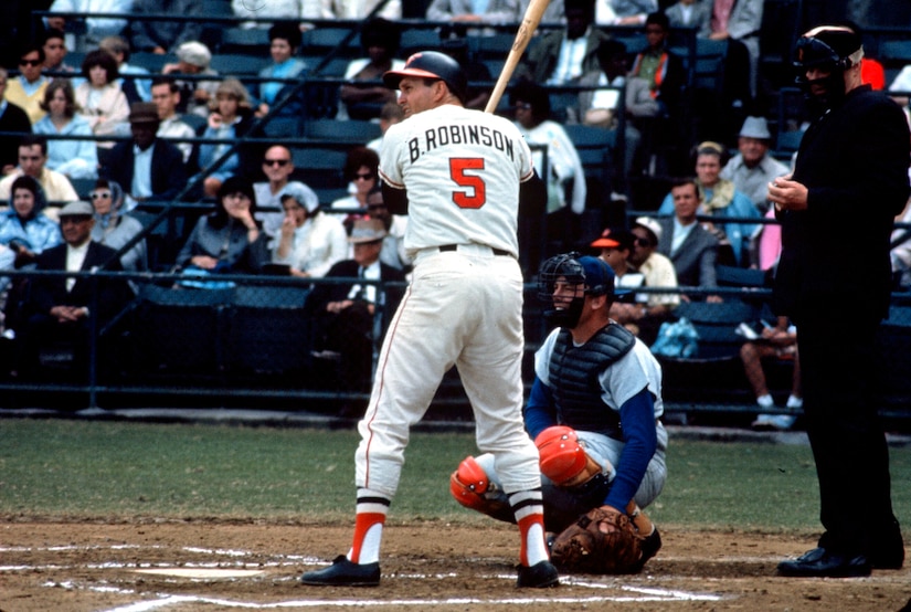 Brooks Robinson, Orioles third baseman with 16 Gold Gloves, has died. He  was 86 – KTSM 9 News