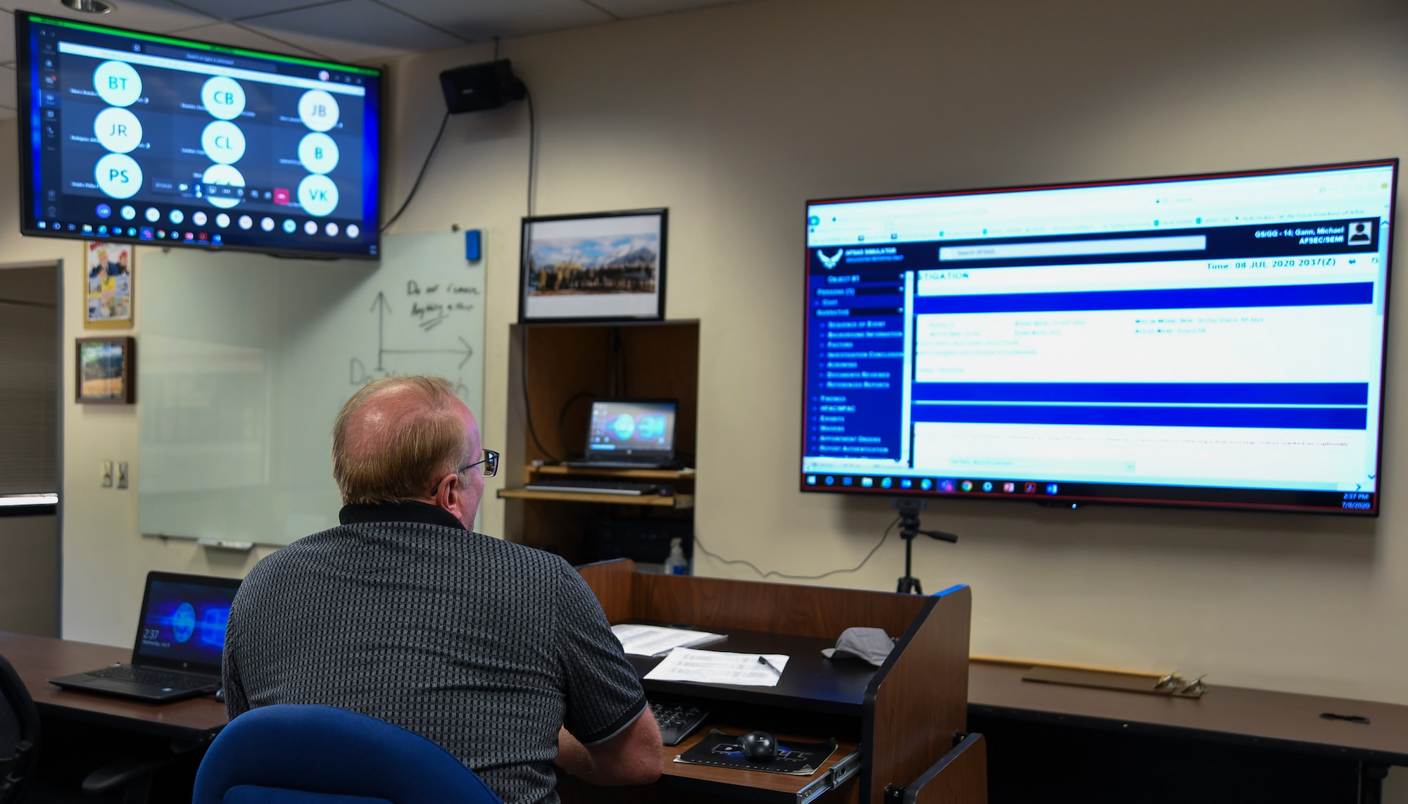 Instructor teaches virtually