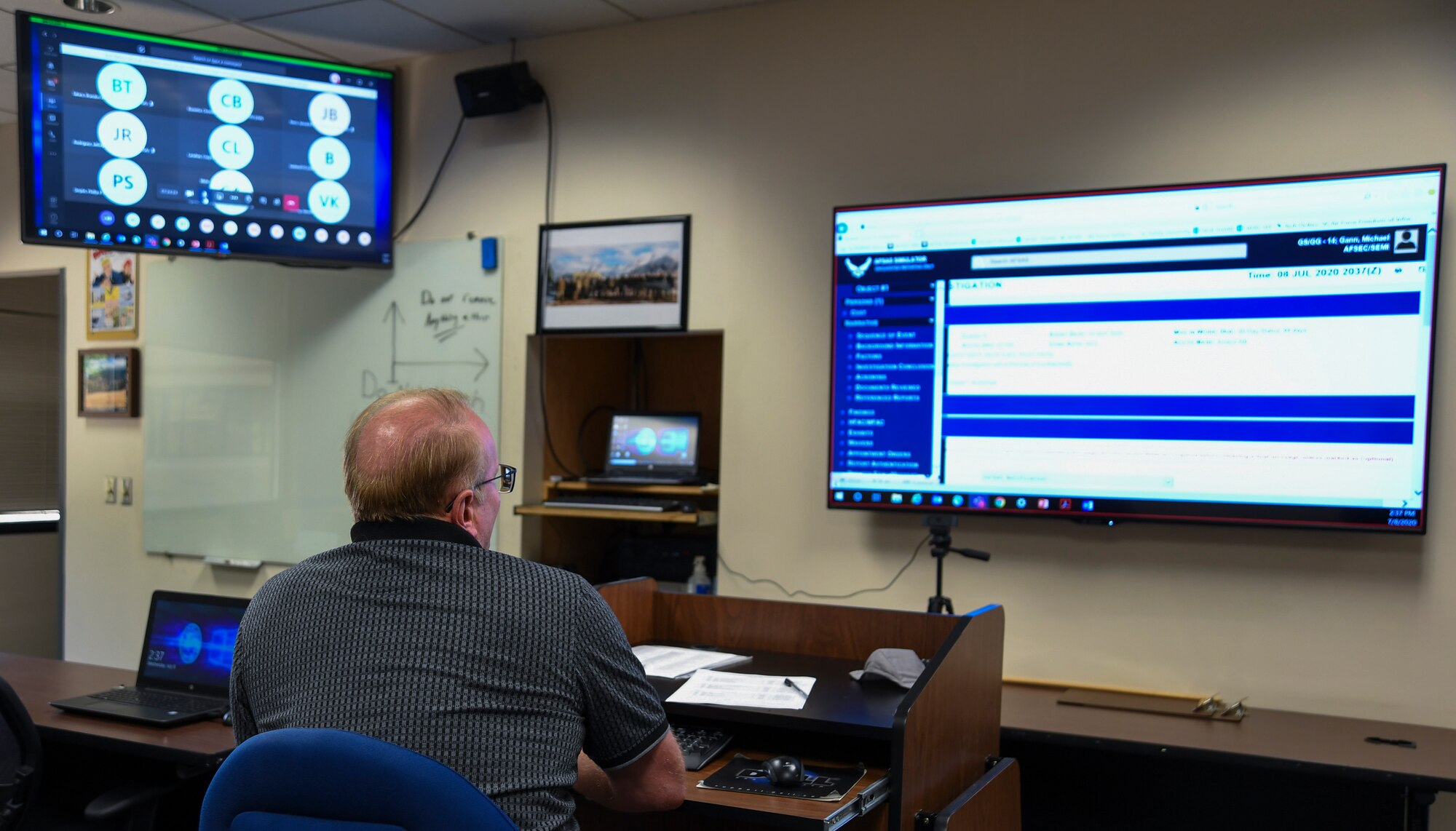 Instructor teaches virtually