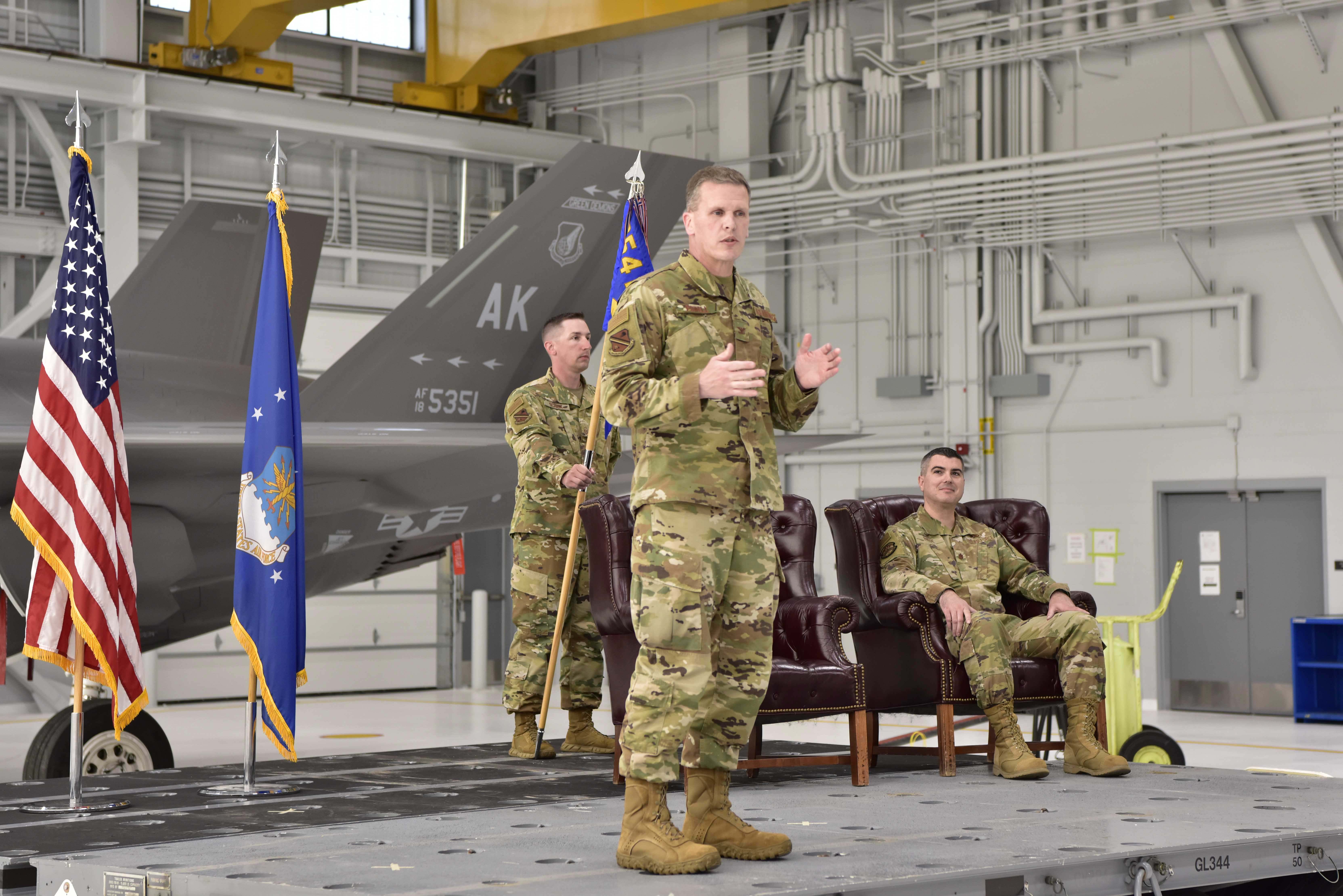 Birge takes command of 354th MXS > Eielson Air Force Base > Display