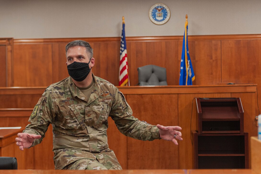 Photo of Col. Walls making remarks