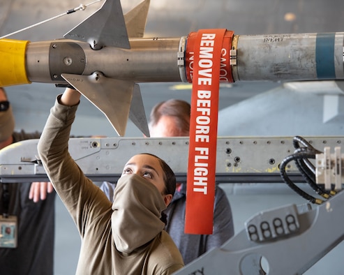 Luke Airmen compete at 2nd Quarter Load Crew Competition