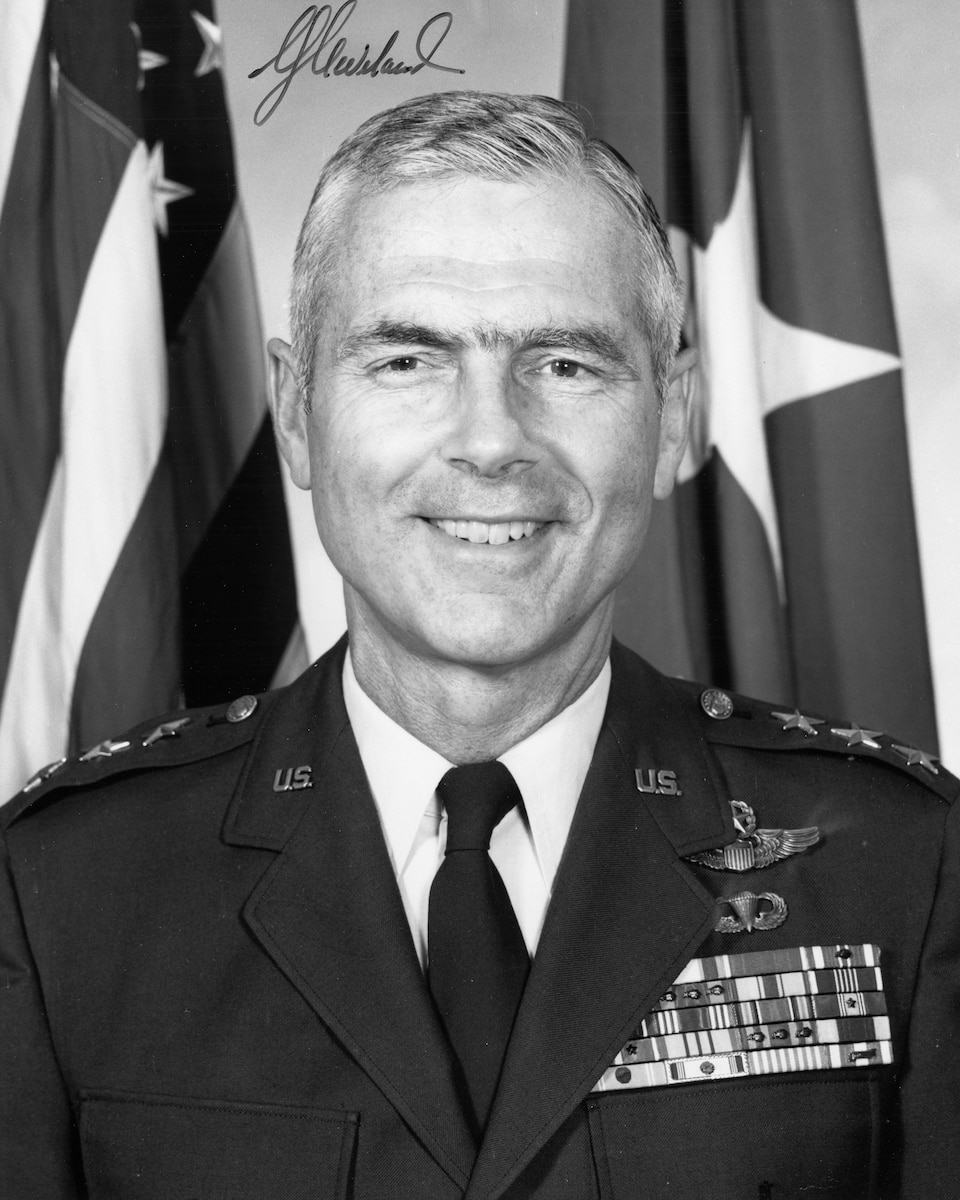 This is the official portrait of Lt. Gen. Charles G. Cleveland.