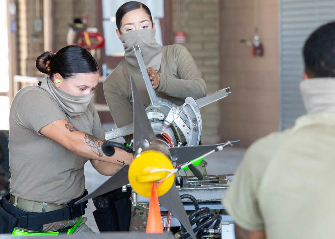 Luke Airmen compete at 2nd Quarter Load Crew Competition