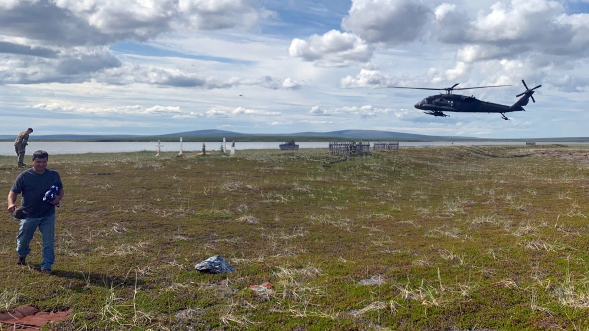 Army National Guardsmen airlift memorial from Nome to Kiwalik: Soldiers honor deceased Vietnam War, Native Alaskan veteran