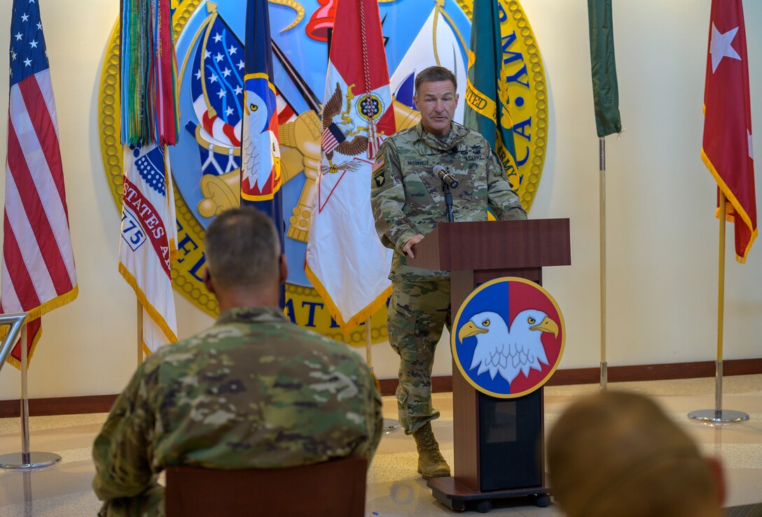 Daniels assumes command of U.S. Army Reserve