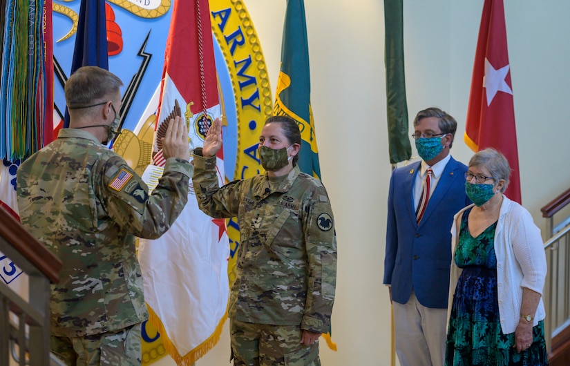 Daniels assumes command of U.S. Army Reserve