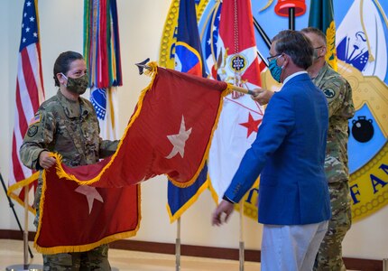 Daniels assumes command of U.S. Army Reserve